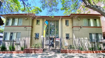855 S. Oxford Ave.