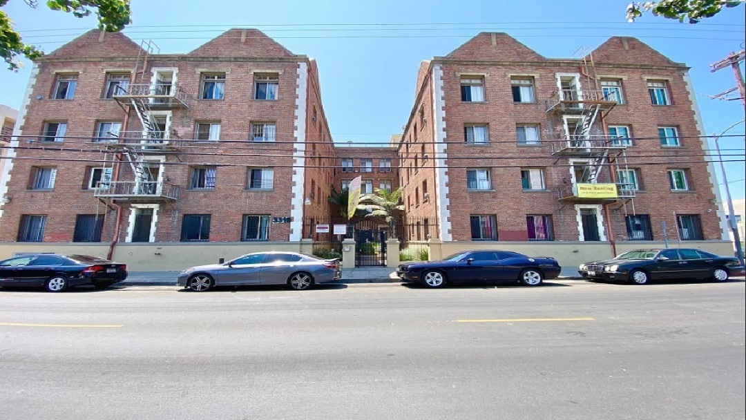 3316 San Marino St. - 206